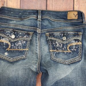 American Eagle Size 6 Medium Wash Kick boot jeans